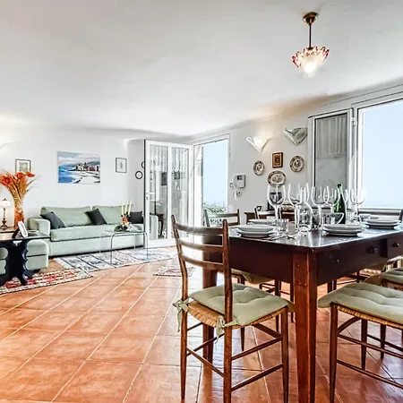 Cozy Home In Pieve Ligure With House Sea View Casa de Férias